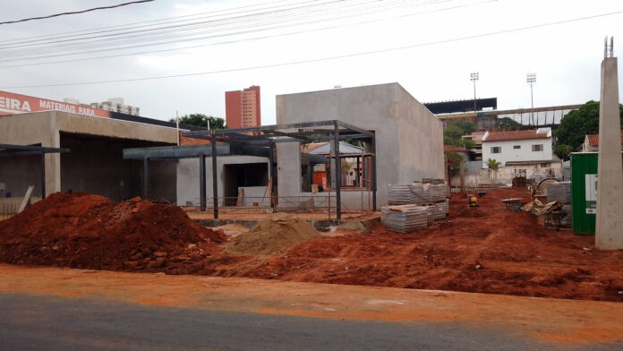 Roots Food Park, reta final de obras e painéis instagramáveis. Confira o vídeo