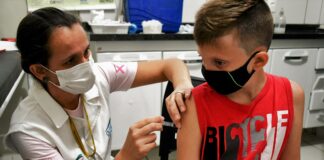 Crianças e adolescentes podem receber multivacinas até dia 30