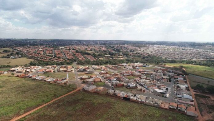 Daemo lança novo edital de venda de 17 lotes residenciais