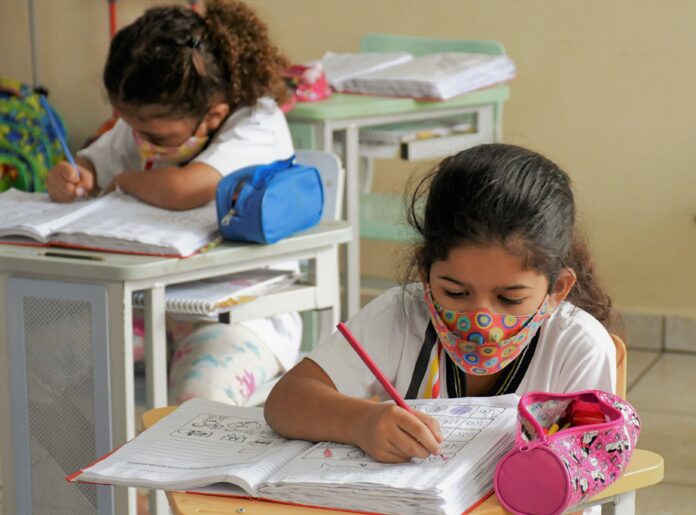 Aulas na rede municipal começam dia 31 com mais vagas no integral
