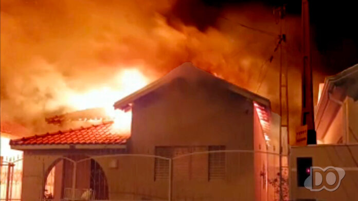 Grande incêndio em residência no Santa Rita. Sem vítimas e causas esclarecidas
