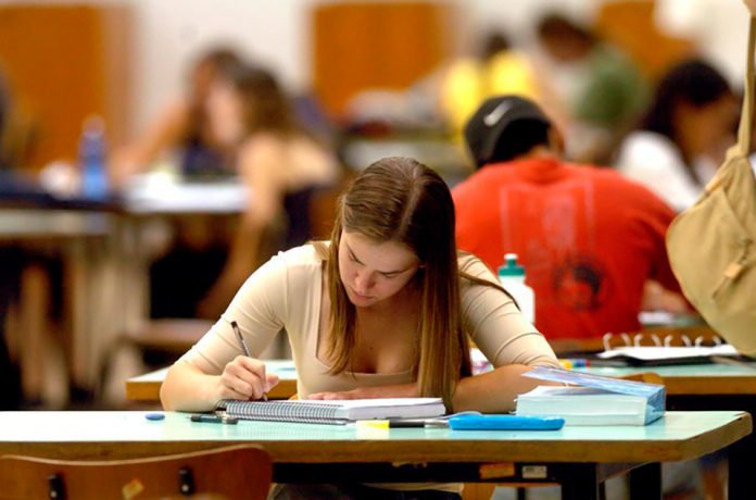 Está devendo para o FIES? Agora pode parcelar em até 150 meses