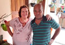 Mulher que levou facadas do marido teve alta, mas ficou paraplégica