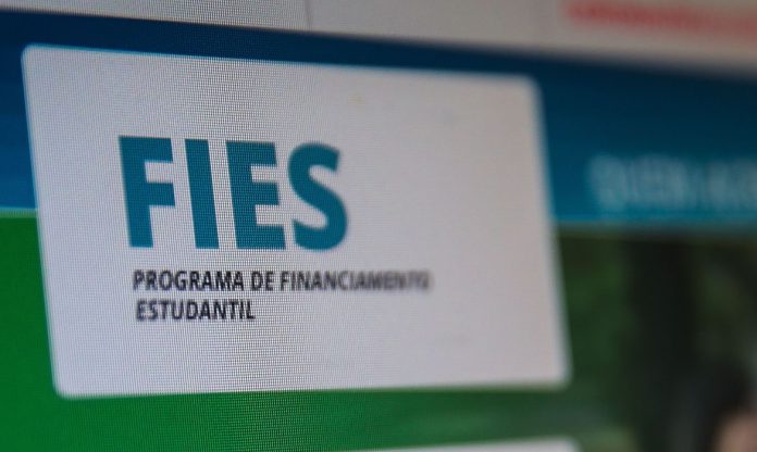 Estudantes inadimplentes com o Fies podem renegociar dívidas no dia 7