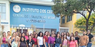 Educadores aprimoram técnicas em relação à deficiência visual