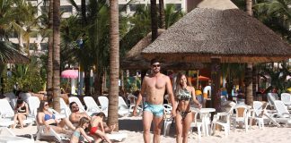 Em maio, mãe acompanhada de filho pagante, entra de graça no Hot Beach