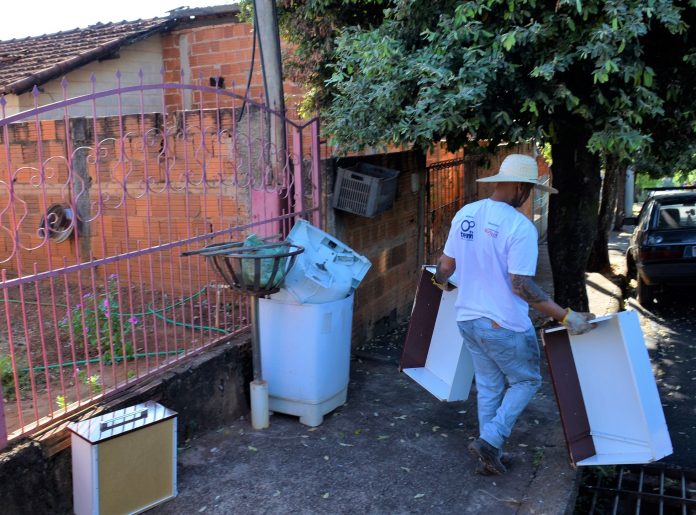 Cidade Limpa recolheu cerca de 630 caminhões de entulhos e materiais