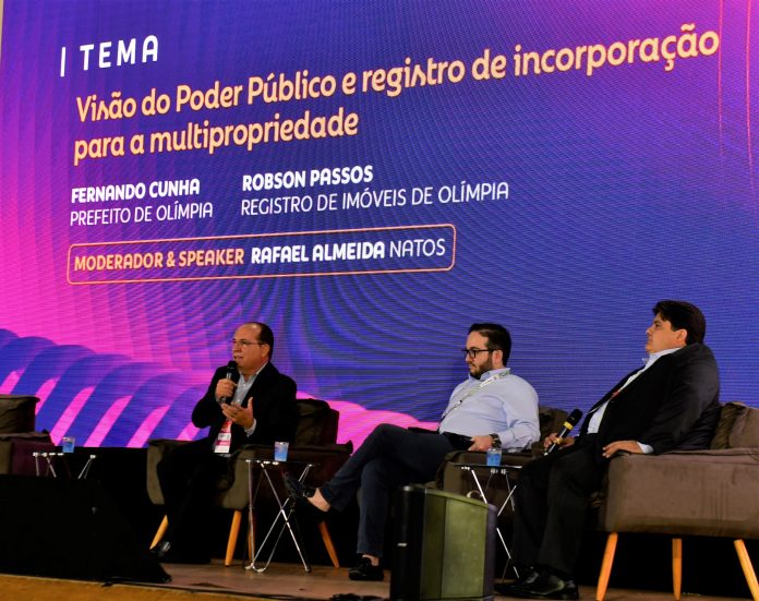 Prefeito debate a visão do poder público sobre a multipropriedade no ADIT Share