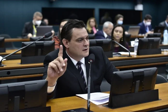 Procurador do TRE volta atrás na impugnação de Geninho: “Erro material”