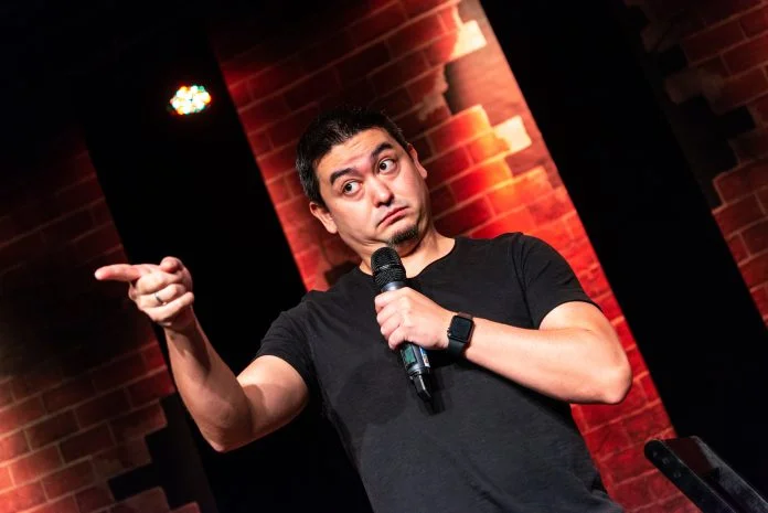 André Santi traz o seu espetáculo de humor na Casa de Cultura hoje (19)