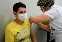 Mais de 300 doses foram aplicadas contra Covid e Gripe sábado (30)