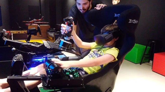 Simulação aérea e de corrida com Realidade Virtual em Olímpia