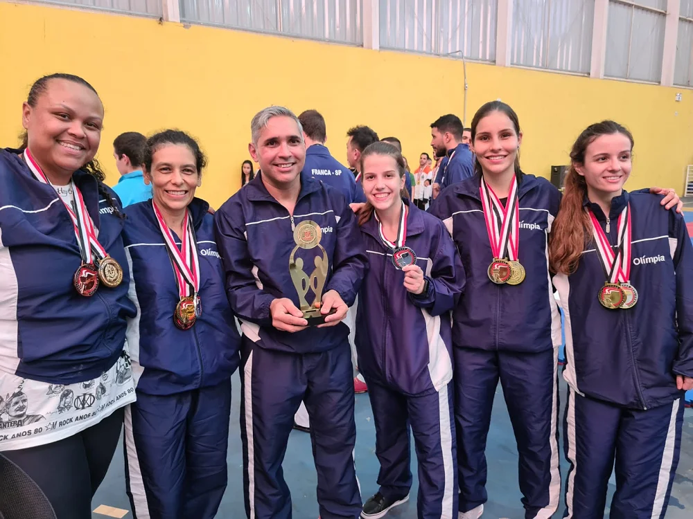 Tênis Feminino inicia com vitória participação nos Regionais