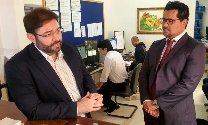 Cartório Eleitoral de Olímpia faz cerimônia de carga das urnas