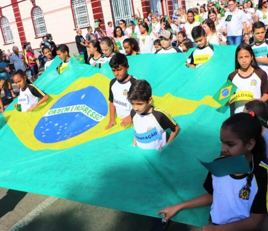 Feriado de 7 de Setembro leva escolas e fanfarras às ruas de Olímpia