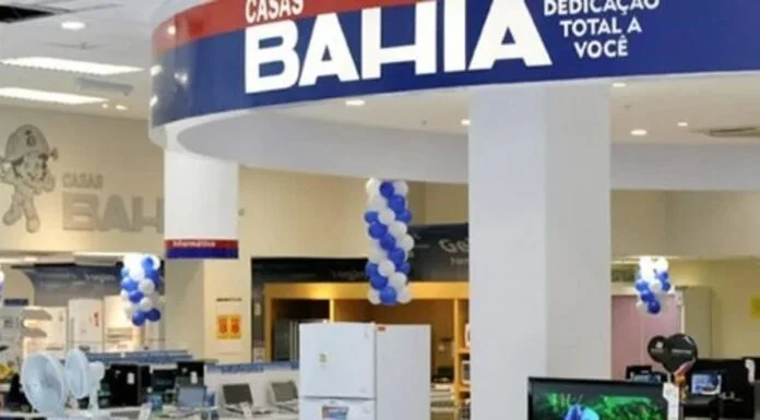 Casas Bahia: fechamento de lojas e demissão ainda este ano, anuncia Via