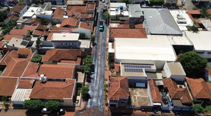 Obras continuam: Pavimentação substitui paralelepípedos em Olímpia