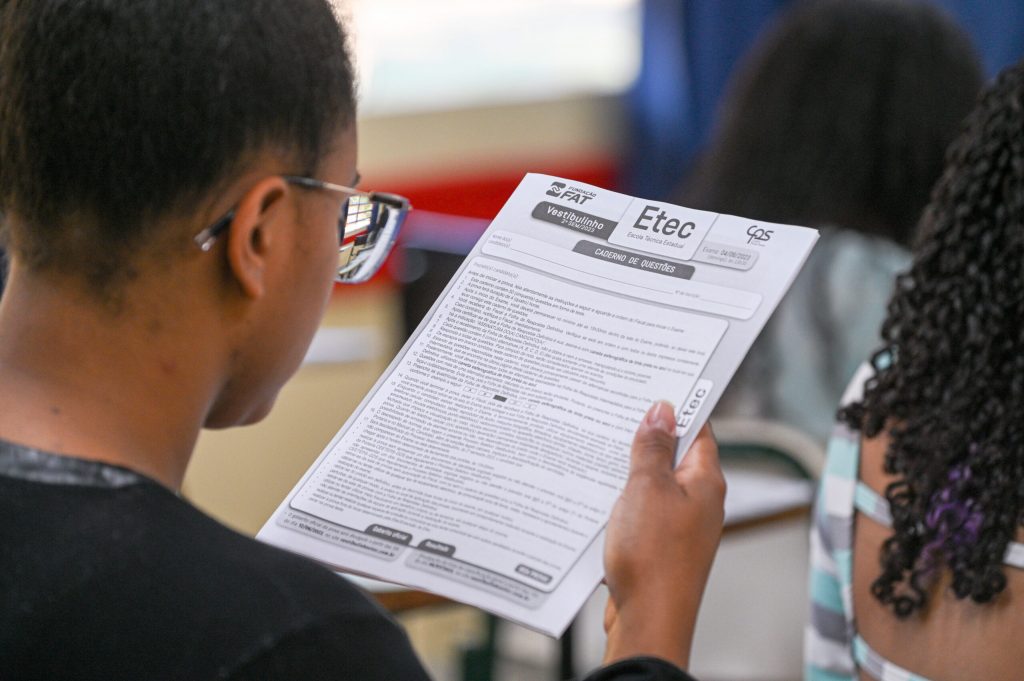 Etec faz feira voltada para emprego e estágio em Rio Preto, Concursos e  Emprego