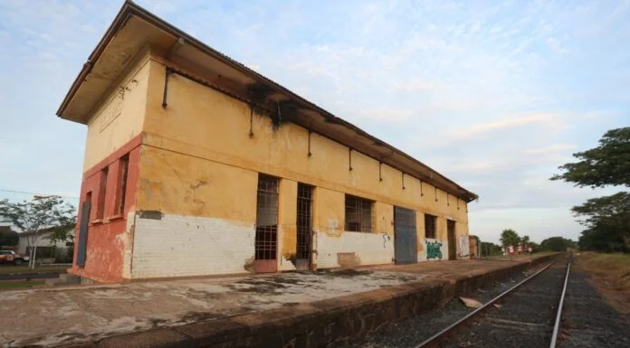 Projeto fotográfico de Baffi ‘viaja’ por Estações Ferroviárias da região