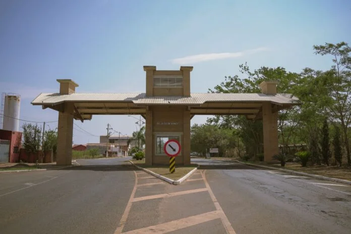 Principal entrada de Guaraci será recapeada após 14 anos de espera