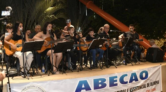 Concerto de Natal ABECAO no Coreto da Praça em duas apresentações