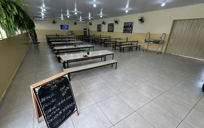 Prefeitura entrega refeitório climatizado na EMEB Hélio Cazarini