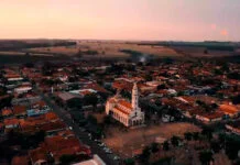 Duas noites com shows para celebrar o Ano Novo em Guaraci. Confira