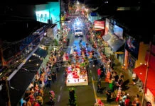 Primeira Parada de Natal de Olímpia atrai milhares de pessoas no centro