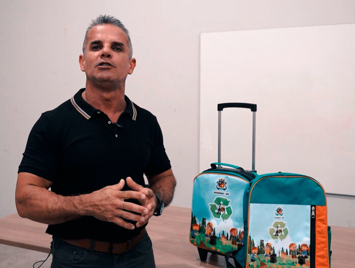 Prefeito de Guaraci anuncia entrega de kits escolares e uniformes