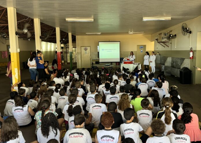 Olímpia distribui kits de higiene bucal nas escolas municipais
