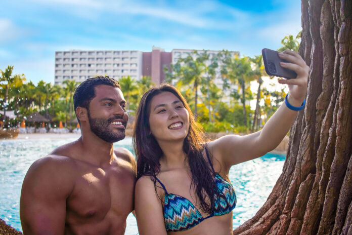 Hot Beach celebra Dia Internacional da Mulher com desconto de 50%