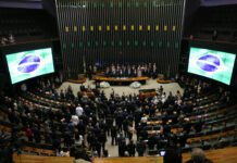 É verdade: Executivo manda Congresso barrar emendas, inclusive Aeroporto
