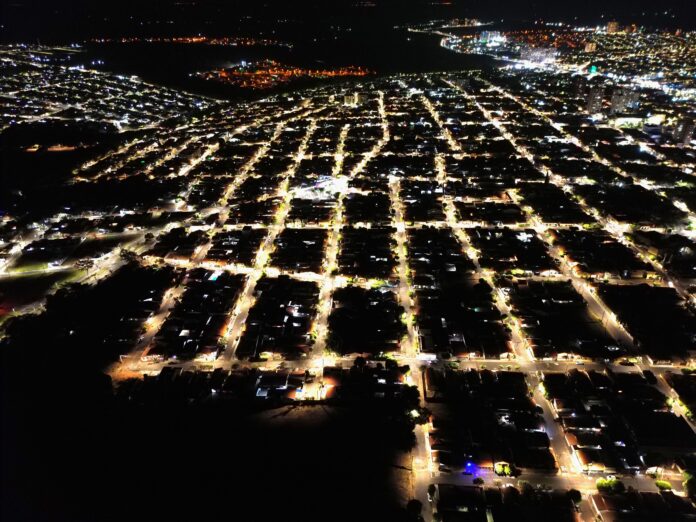 Última etapa de iluminação LED vai atingir 100% de Olímpia até dezembro