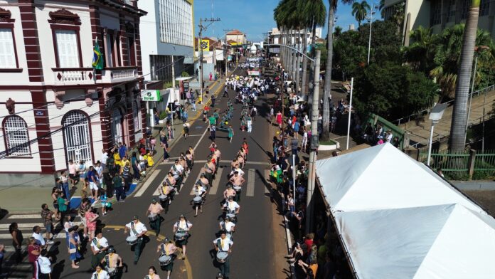 Educação marca reunião com interessados no Desfile Cívico