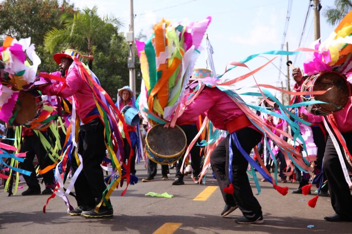 Festival do Folclore retorna às origens com desfile na Avenida Aurora