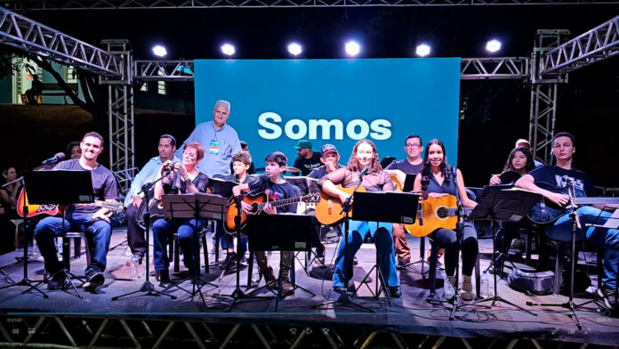 Orquestra de Violões ABECAO se apresentou na Vila Brasil do 60º Fefol