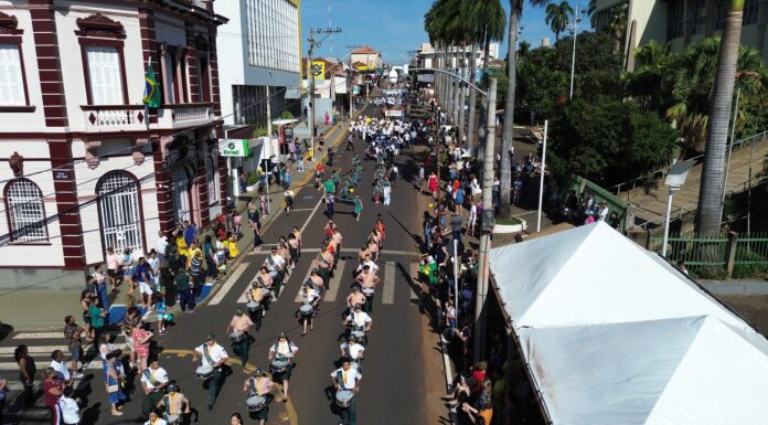 Desfile em Olímpia celebra os 202 anos da Independência do Brasil