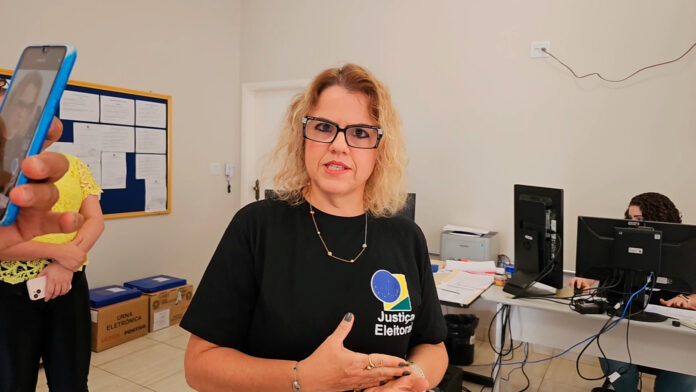 Juíza eleitoral pede respeito ao eleitor, sem santinhos jogados nas ruas