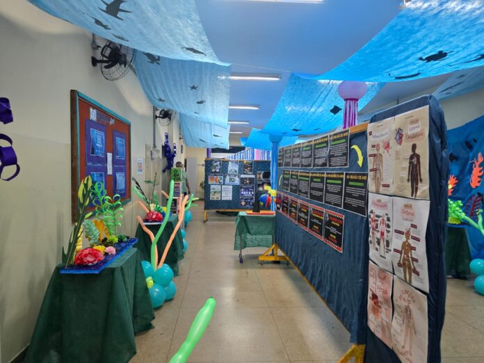 Escola realiza Feira de Ciências com foco em biomas e cultura oceânica