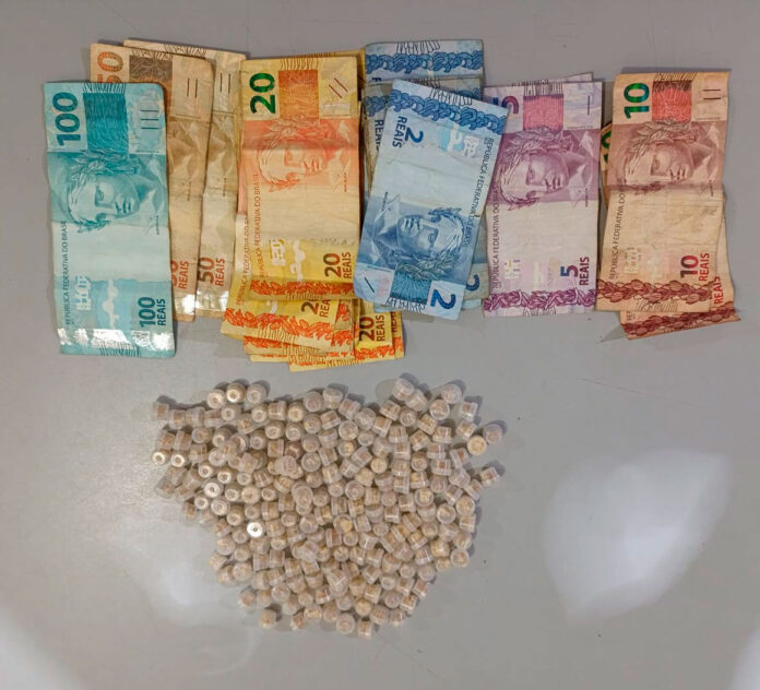 PM apreende 200 pedras de crack em operação no Santa Ifigênia