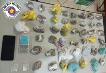 Homem é flagrado com mais de um quilo de drogas escondidas em casa