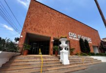 Imagem da fachada da Casa da Cultura de Olímpia na Rua São João, centro de Olímpia