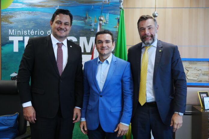 Prefeito eleito busca investimentos em Brasília para o turismo de Olímpia