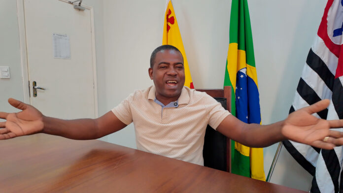 A ‘revolução social’ silenciosa de Luciano Ferreira. Agora, quer fazer mais