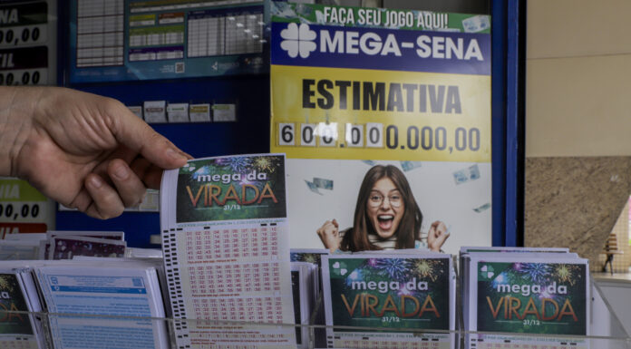 Oito sortudos dividem bolada histórica de R$ 635 milhões da Mega da Virada