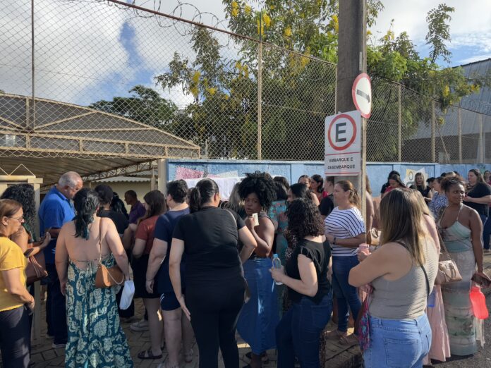 Prefeitura inicia convocação de professores temporários nesta sexta