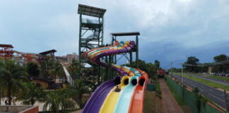 Novo toboágua e programação infantil movimentam o Hot Beach em janeiro