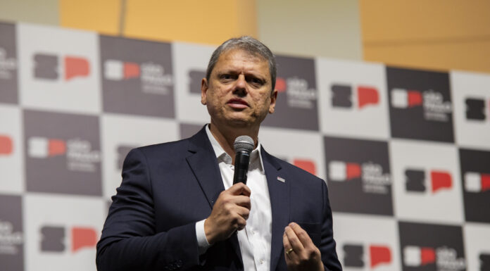 Tarcísio participa de feira de empregos e formatura em Severínia, sexta (6)