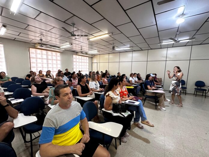 Aulas começam na rede municipal com reforço na Educação Especial