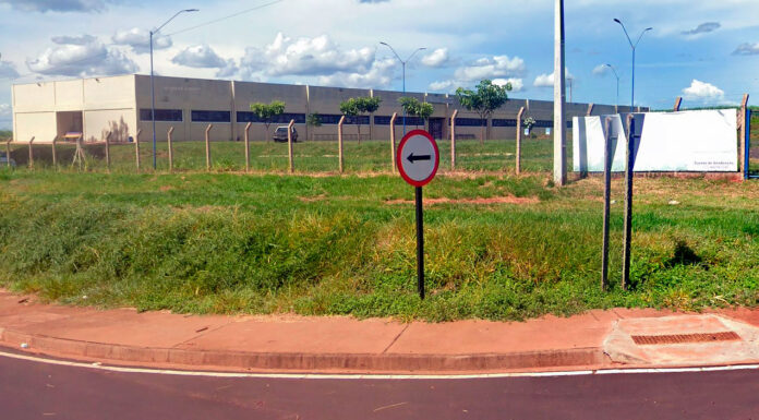 Fachada da Uniesp de Olímpia, agora Fatec e para uso da Etec também